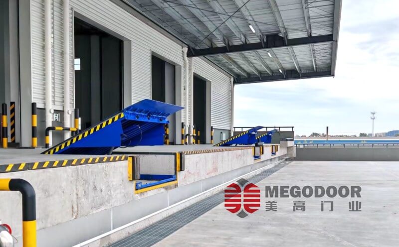 淮安載重6-10噸的電動液壓登車橋插圖1 淮安載重6-10噸的電動液壓登車橋插圖1